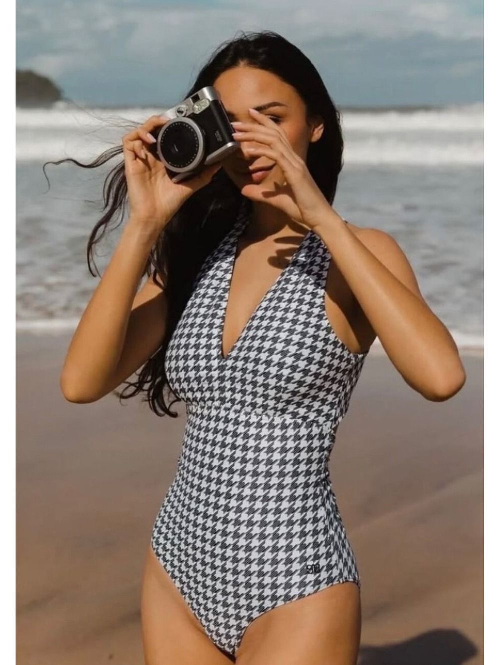 * | Albion | Women's Shell Shock One Piece Swimsuit. Size S.